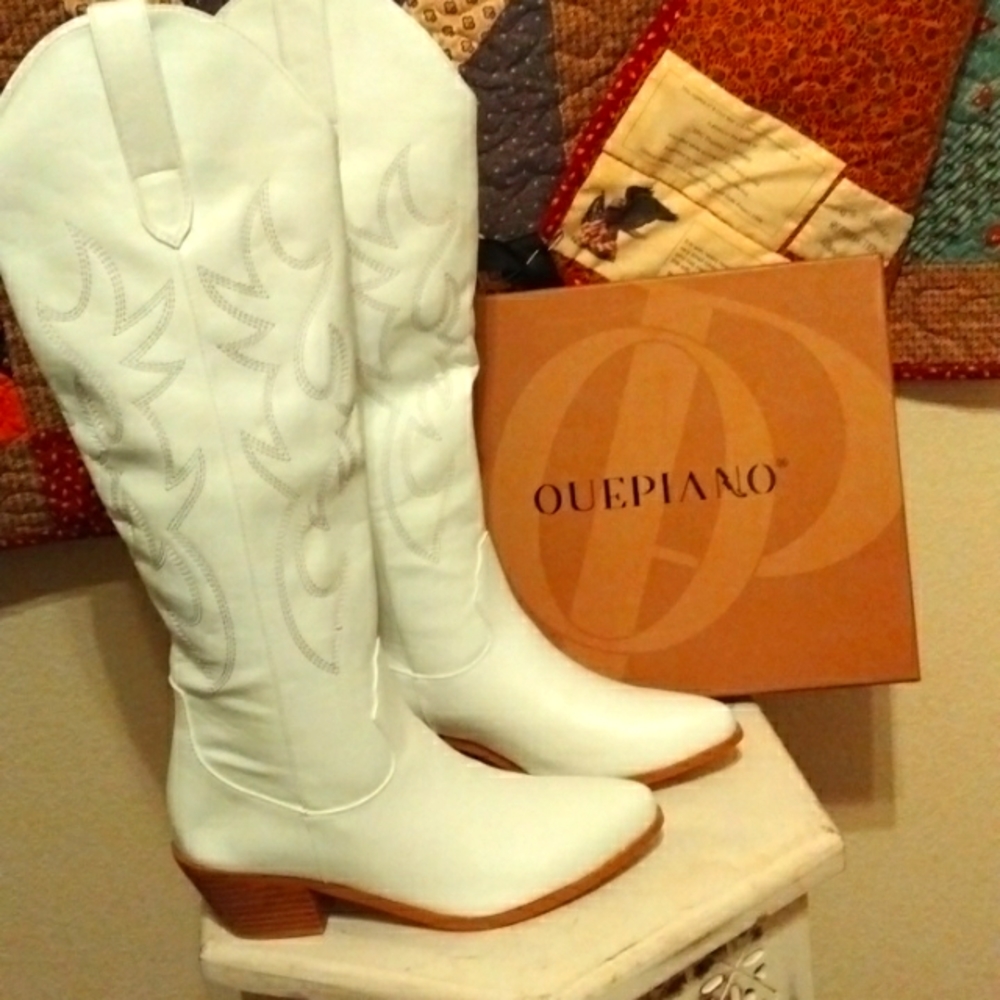 Quepiano Boots - white/sz. 7